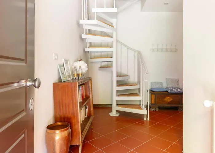 아파트 Angeli 10 *